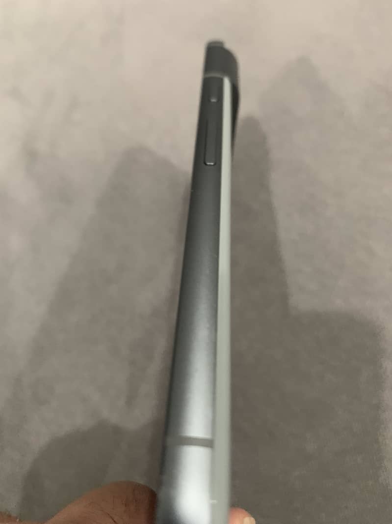 Google Pixel 8 6