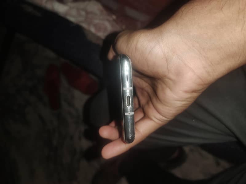 One Plus 8T 4
