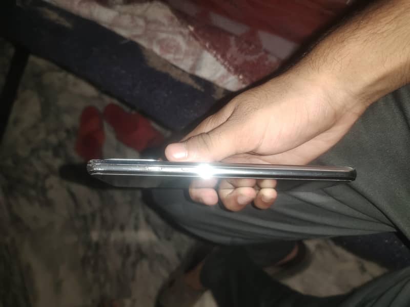 One Plus 8T 6