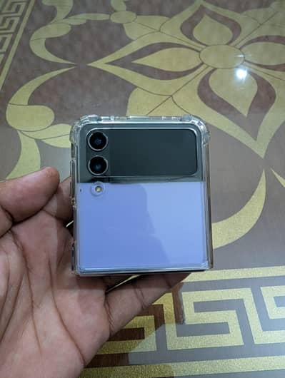 Samsung Galaxy Z Flip 4 | 128GB | Excellent 10/10 Condition