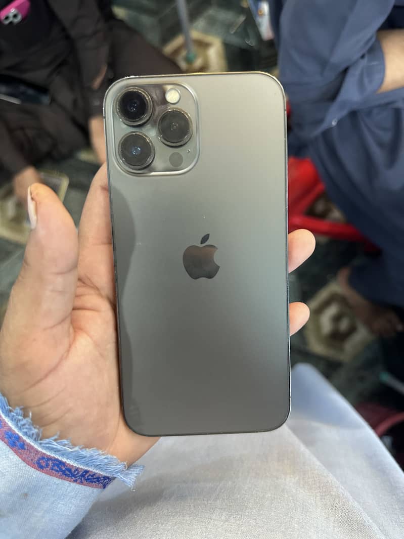Apple iPhone 13 Pro Max 1