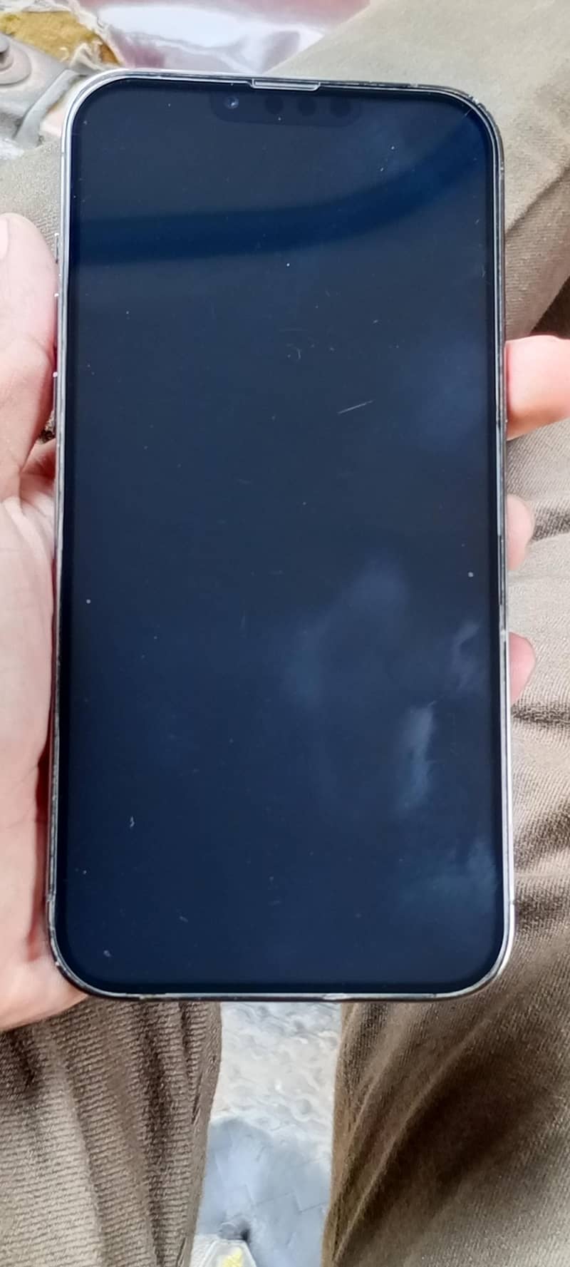 Apple iPhone 13 Pro Max 4