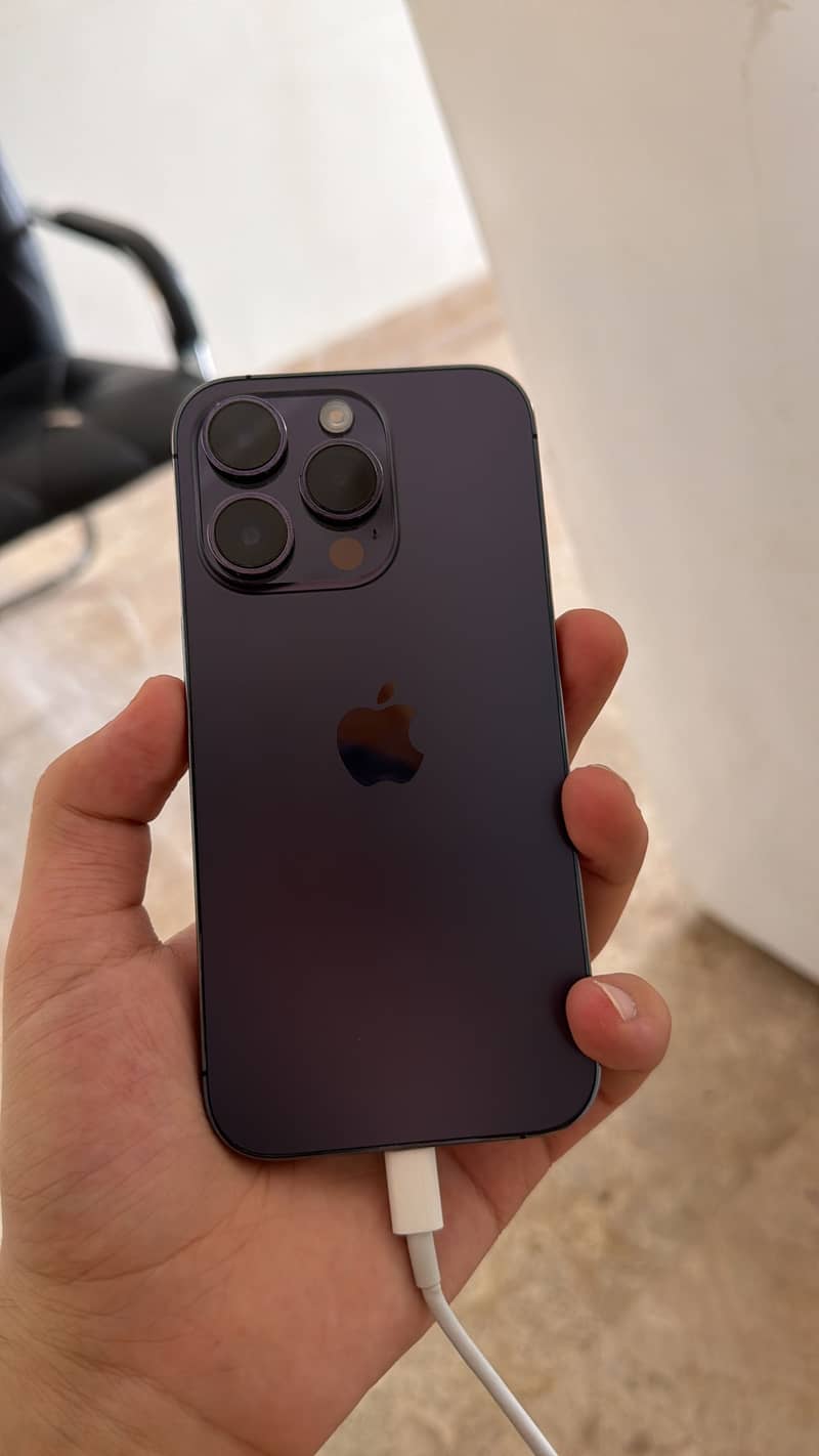 Apple iPhone 14 Pro 0