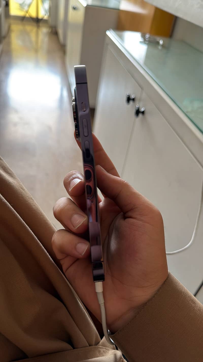Apple iPhone 14 Pro 1