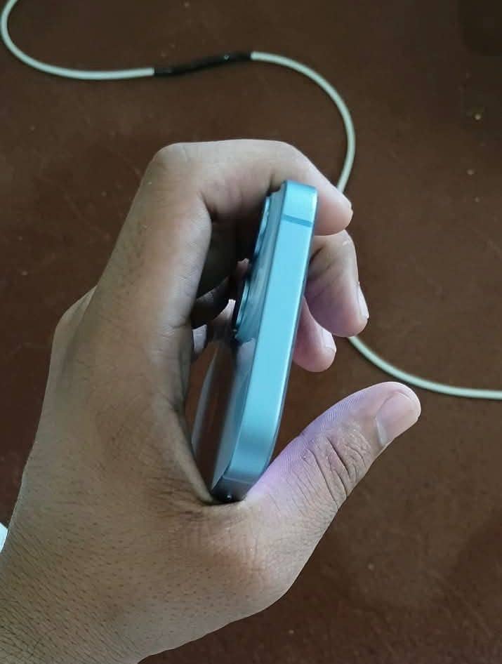 Apple iPhone 14 2