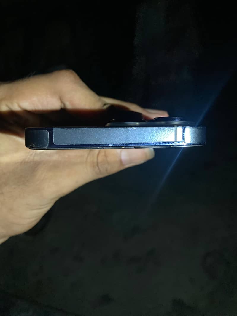 Apple iPhone 13 Pro 1