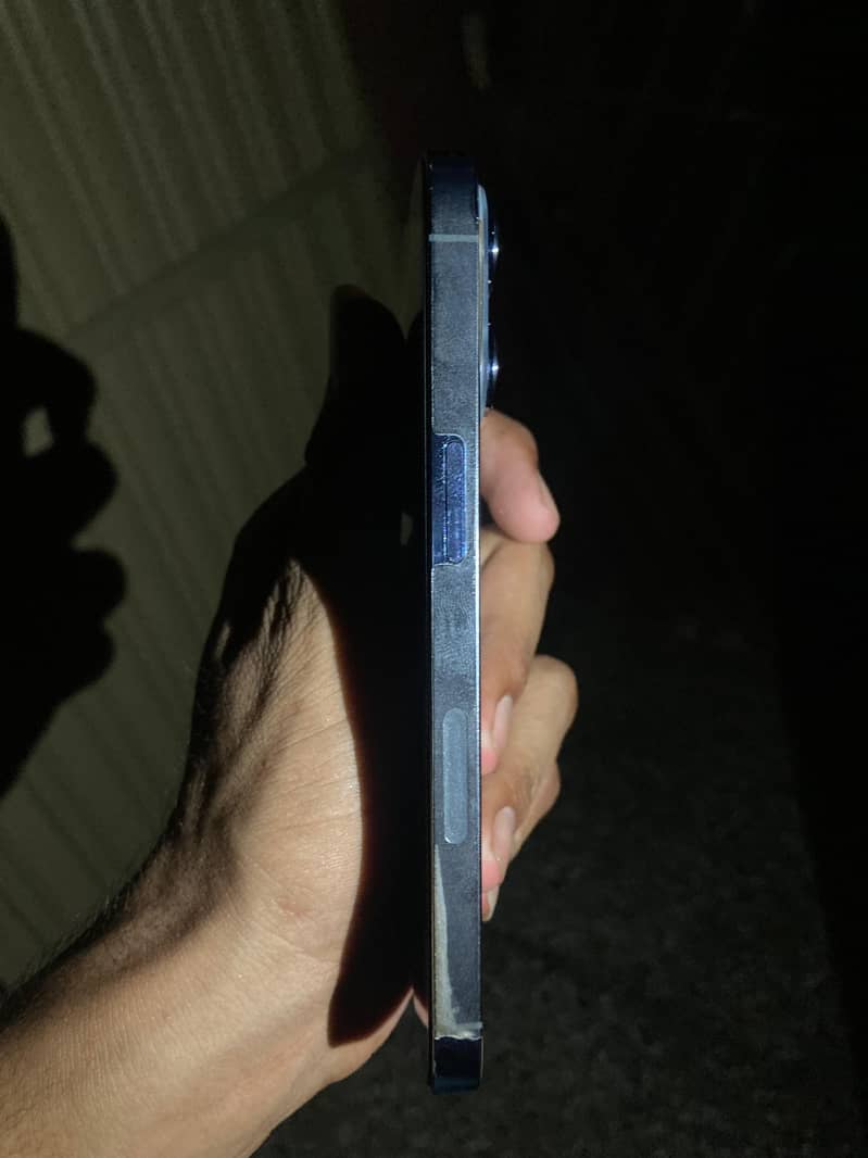 Apple iPhone 13 Pro 4