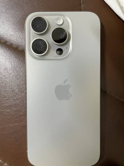 15 pro natural titanium 128gb.