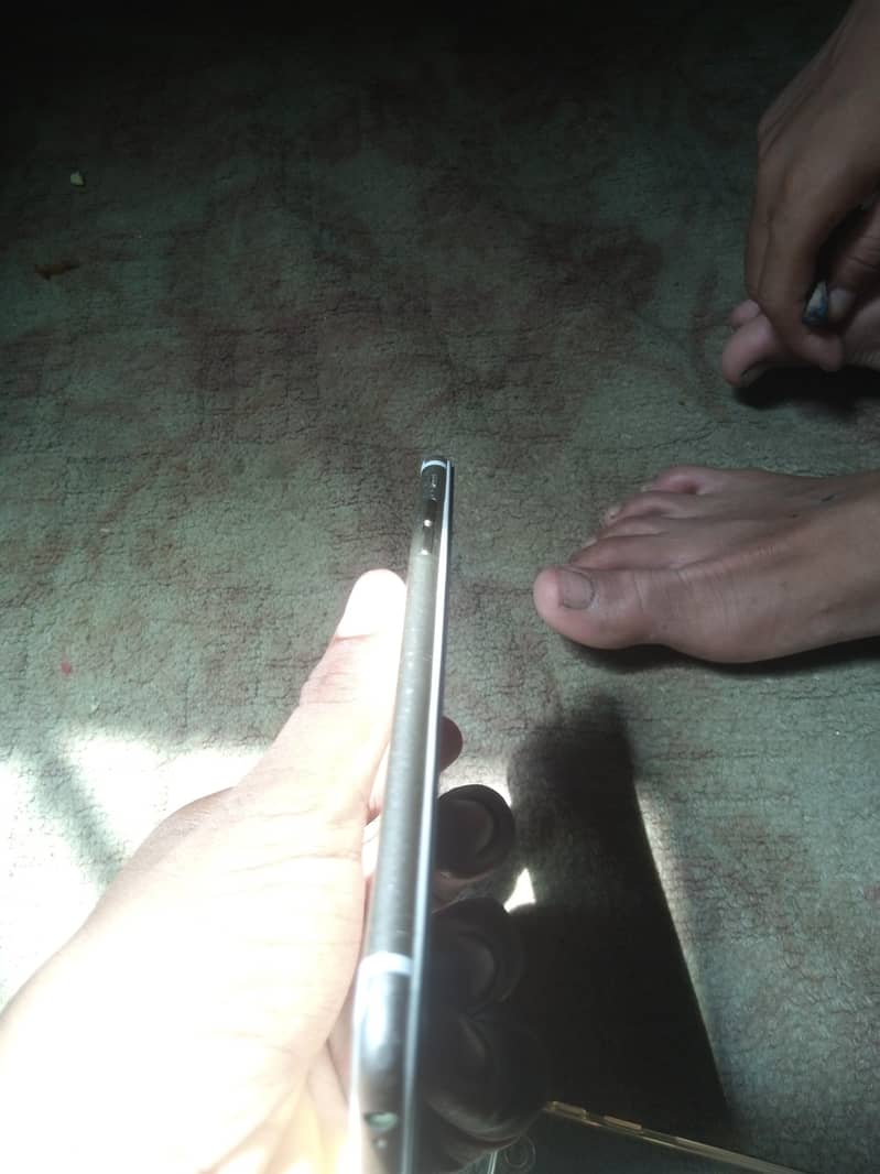 Apple iPhone 6 Plus 1