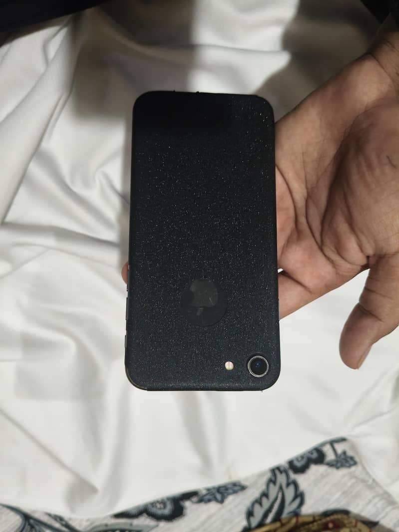 Apple iPhone 8 1