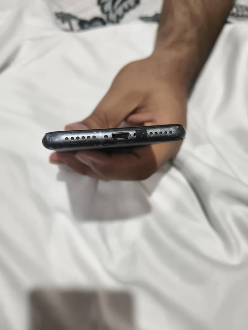 Apple iPhone 8 6