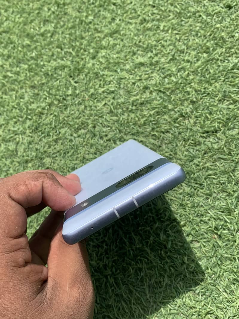 Google Pixel 7 4