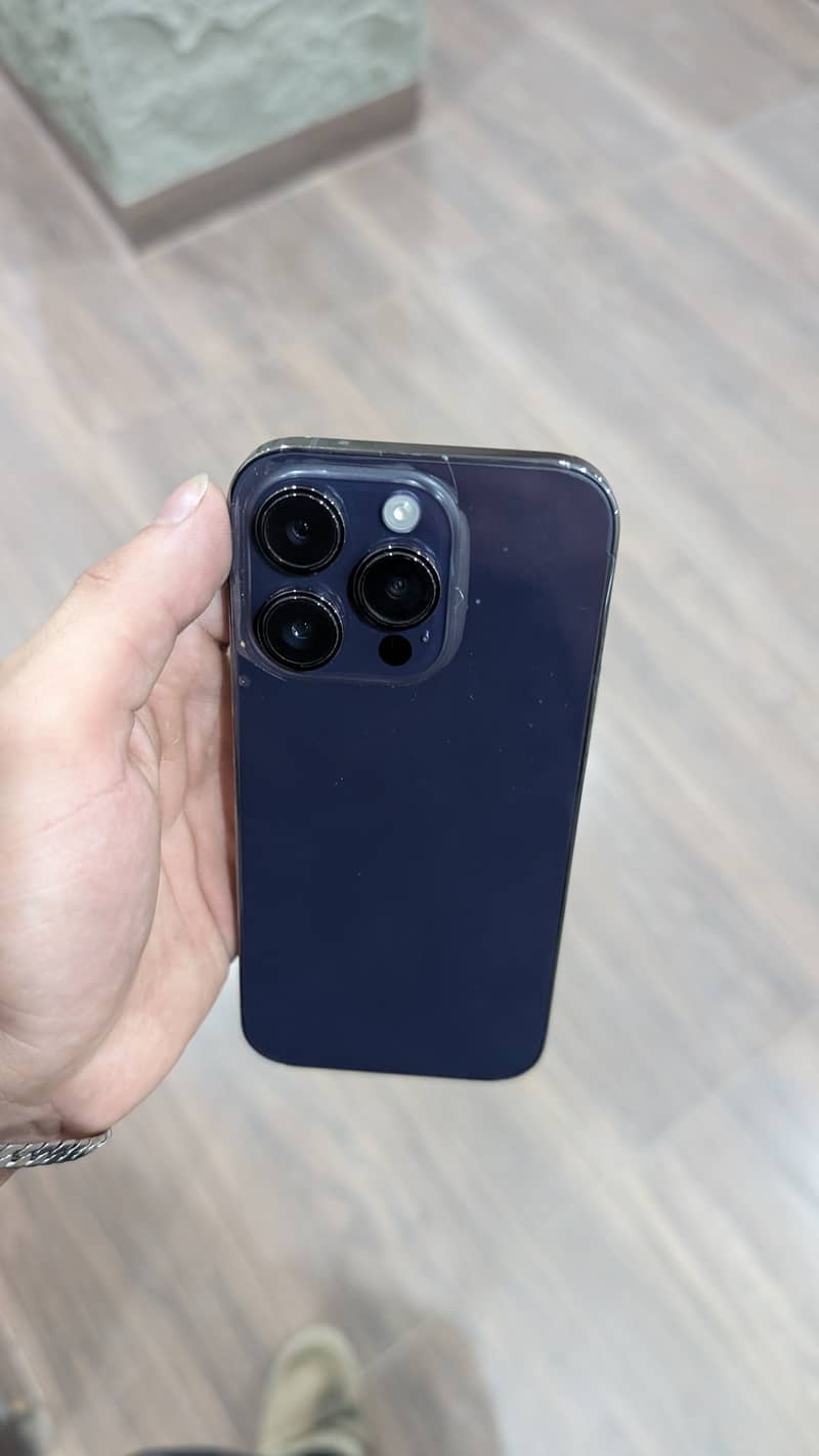 Apple iPhone 14 Pro 1
