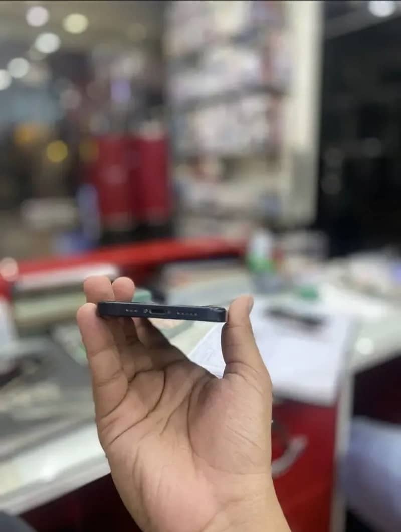 Apple iPhone 12 0