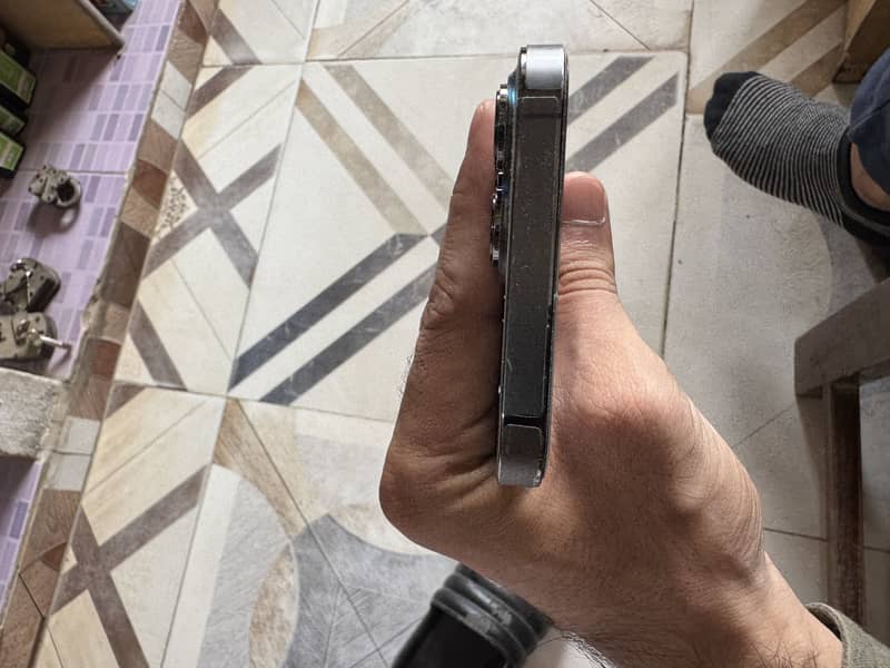 Apple iPhone 13 Pro Max 5