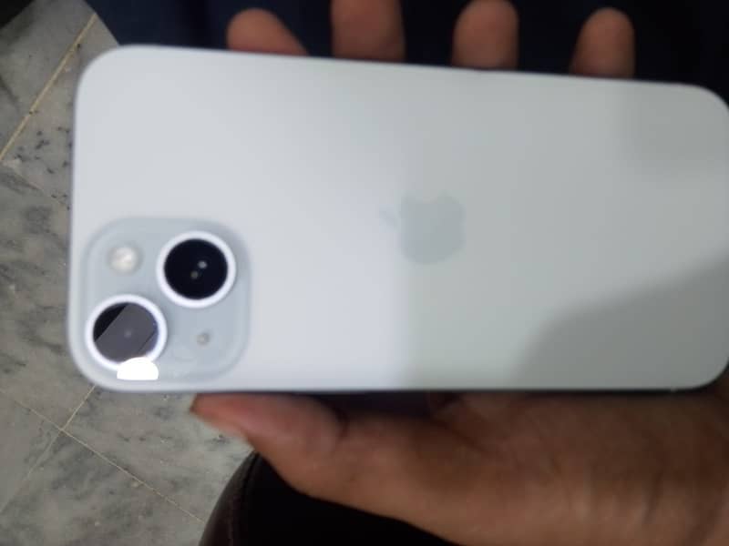 Apple iPhone 15 2