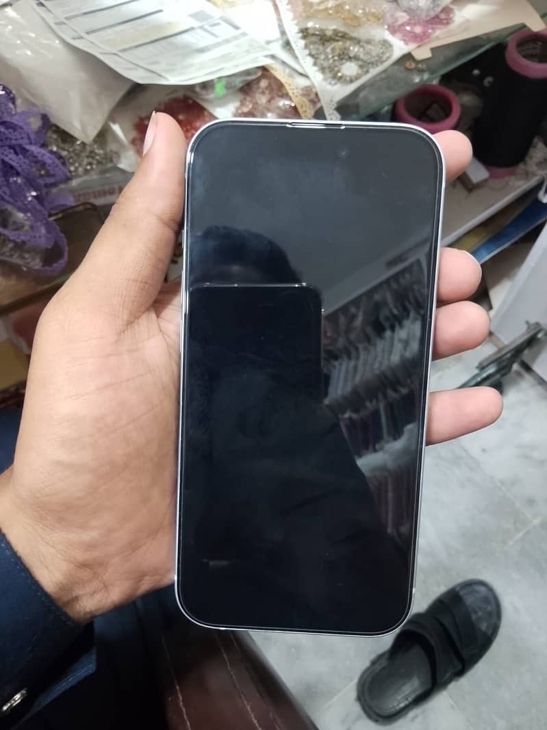 Apple iPhone 15 6