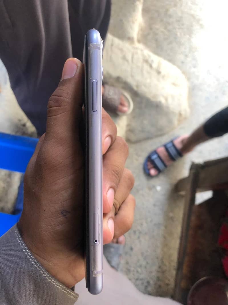 Apple iPhone 11 2