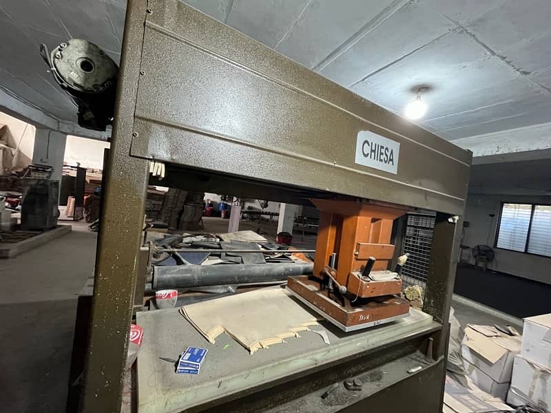 press cutting machine 4