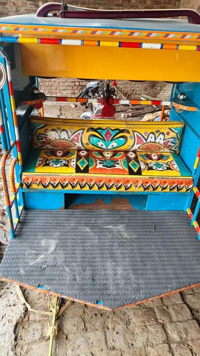 United rickshaw 100 bilkul okay 03096737834