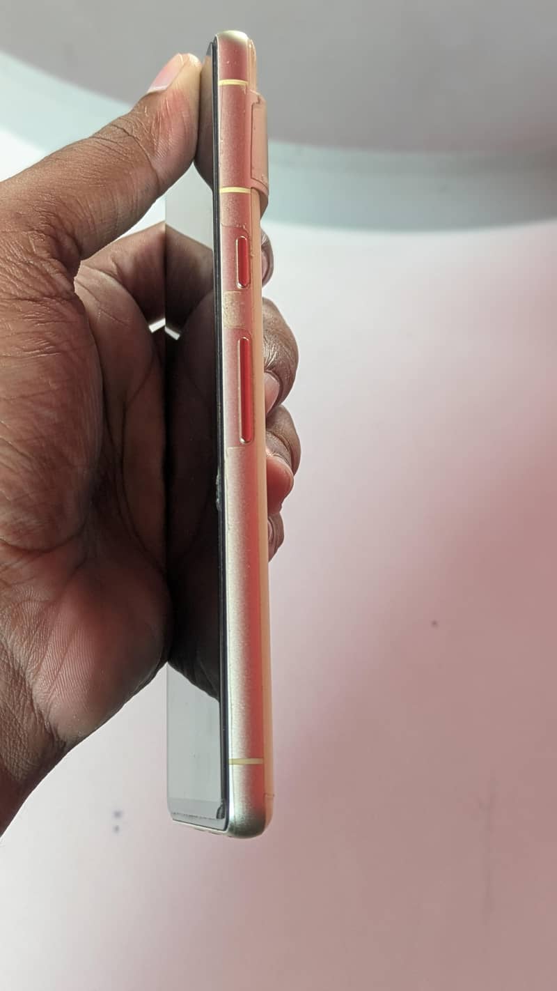 Google pixel 7 4