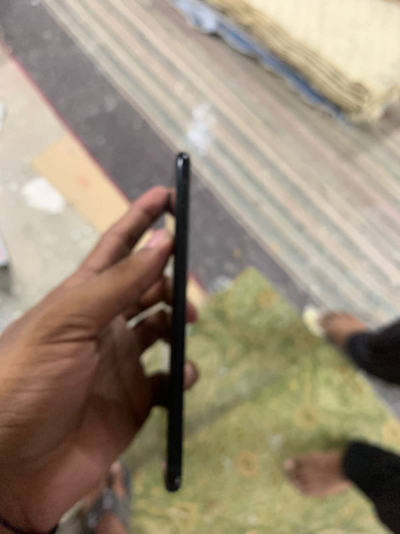 Apple iPhone 7 Plus 1