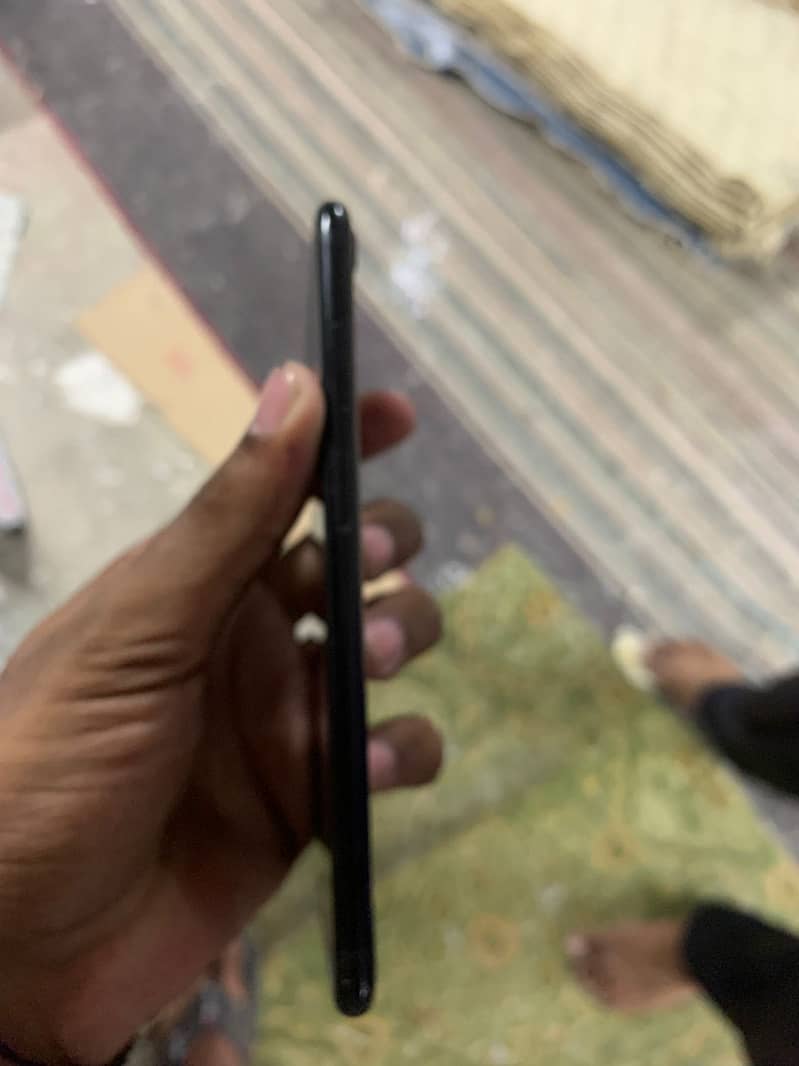 Apple iPhone 7 Plus 4