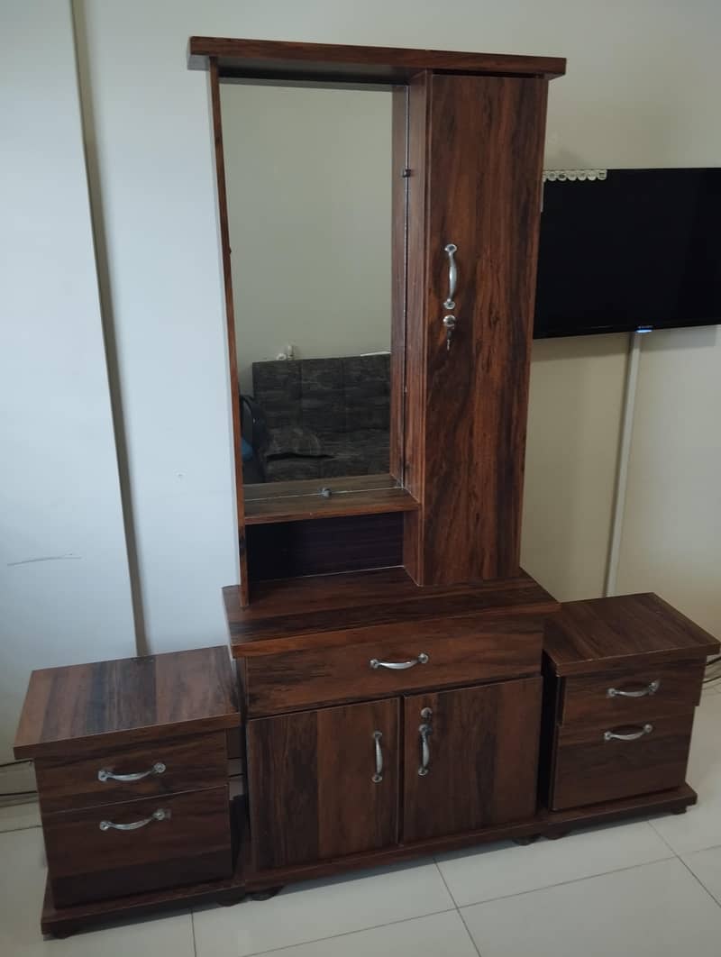 dressing table 1