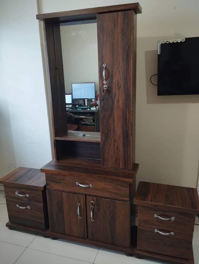 dressing table 3