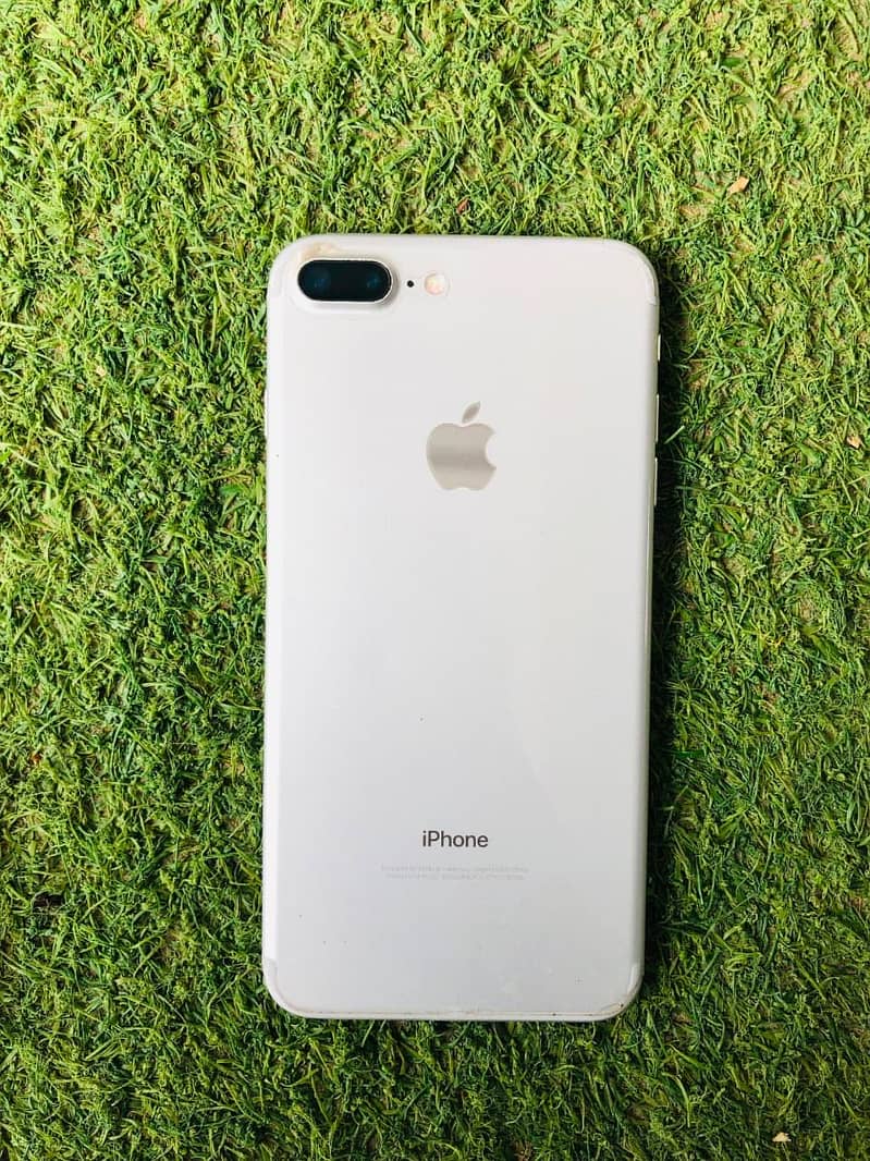 Apple iPhone 7 Plus 0