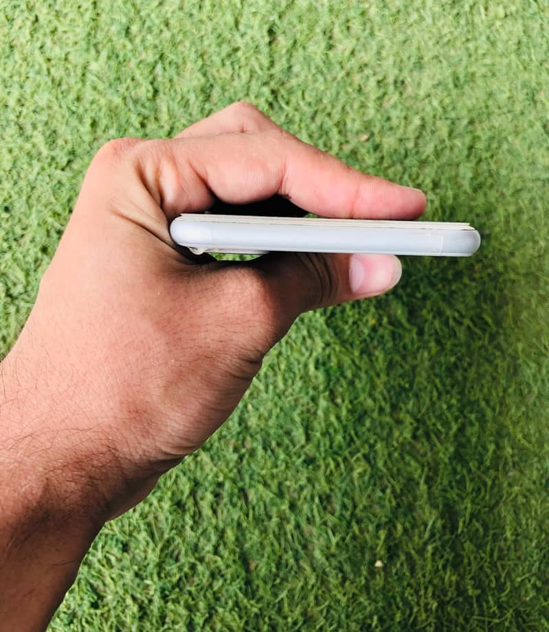 Apple iPhone 7 Plus 5