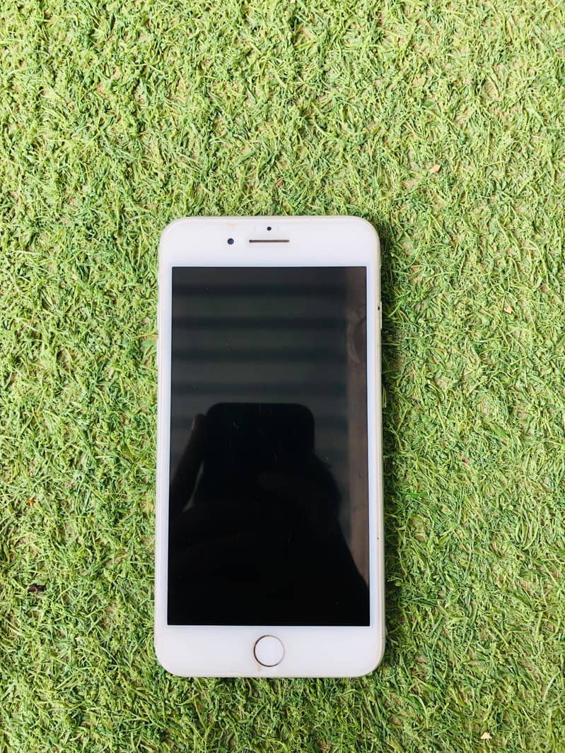 Apple iPhone 7 Plus 9