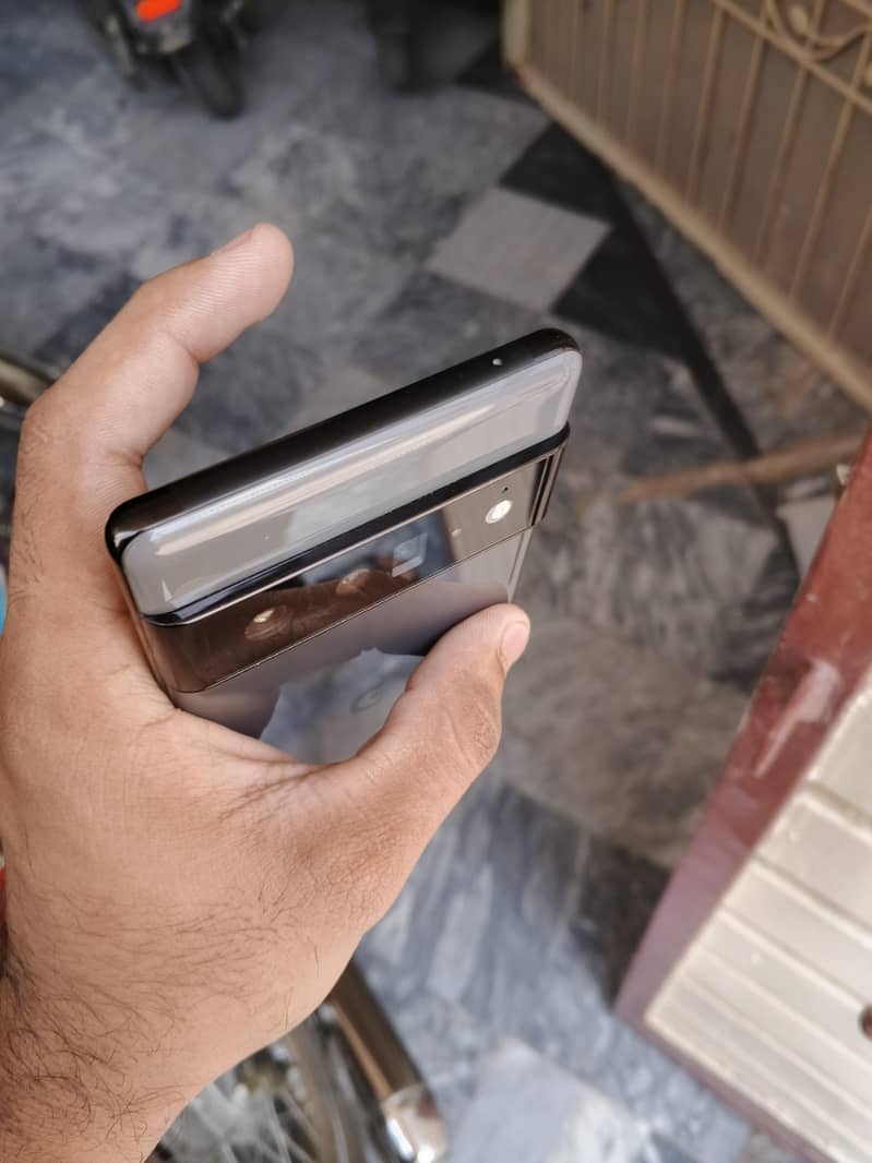 Google Pixel 6 Pro 2