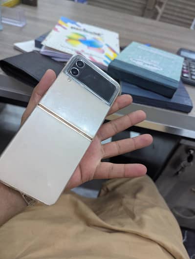 Samsung Z flip 4