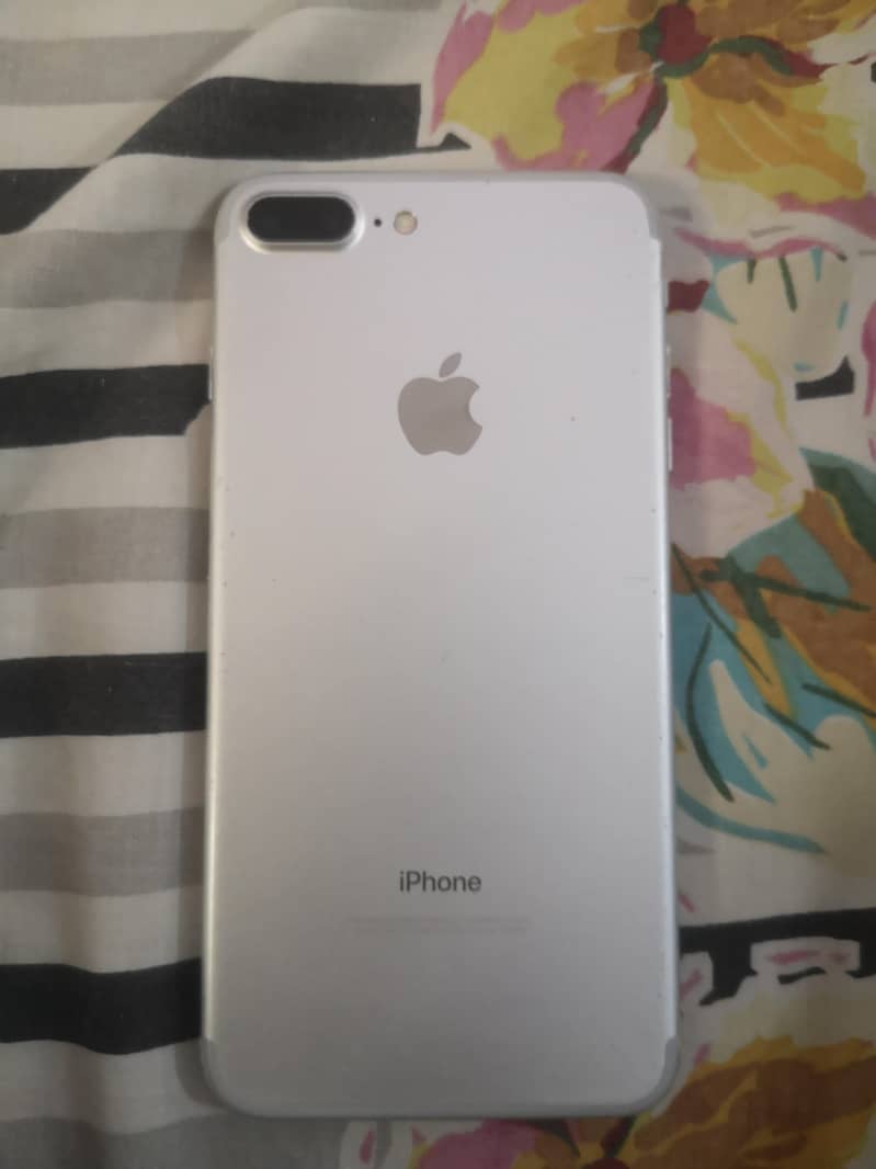 Apple iPhone 7 Plus 1