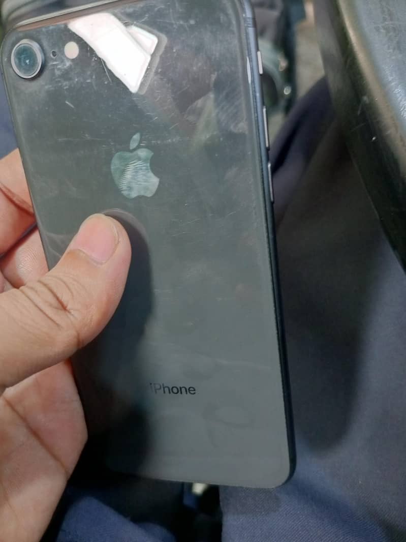 Apple iPhone 8 0