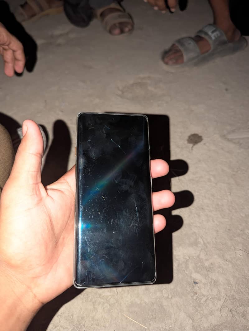 Tecno CAMON 40 Pro 4