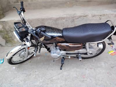 Honda 125 golden