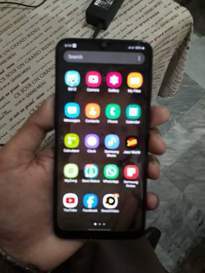 Samsung Galaxy A30
