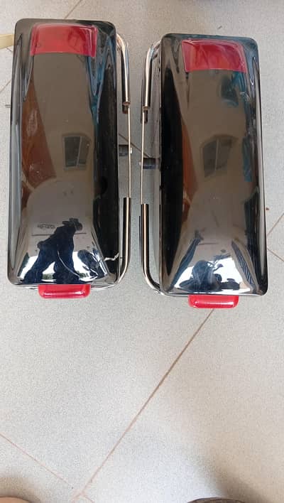 Side boxes with lights & reflectors