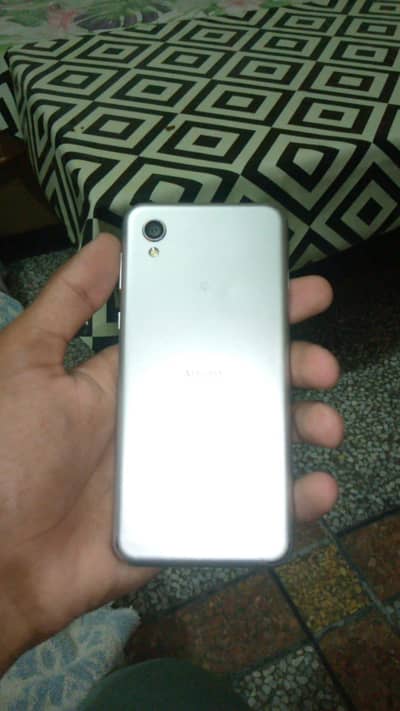 Sharp Aquos Sense2