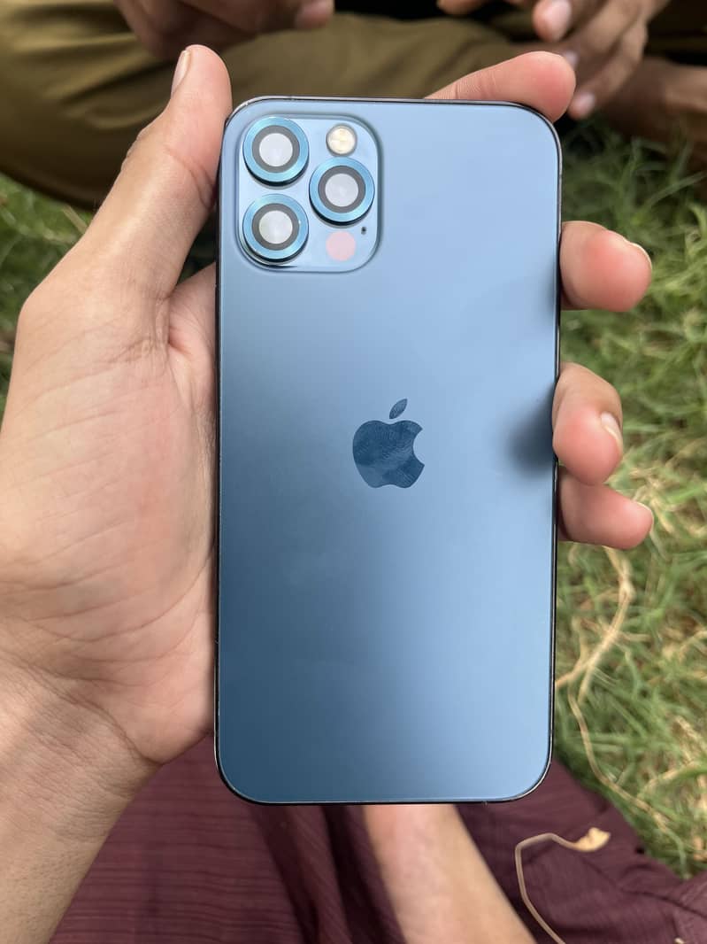 Apple iPhone 12 Pro 4