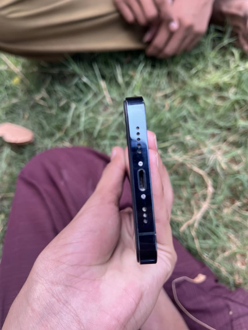Apple iPhone 12 Pro 6