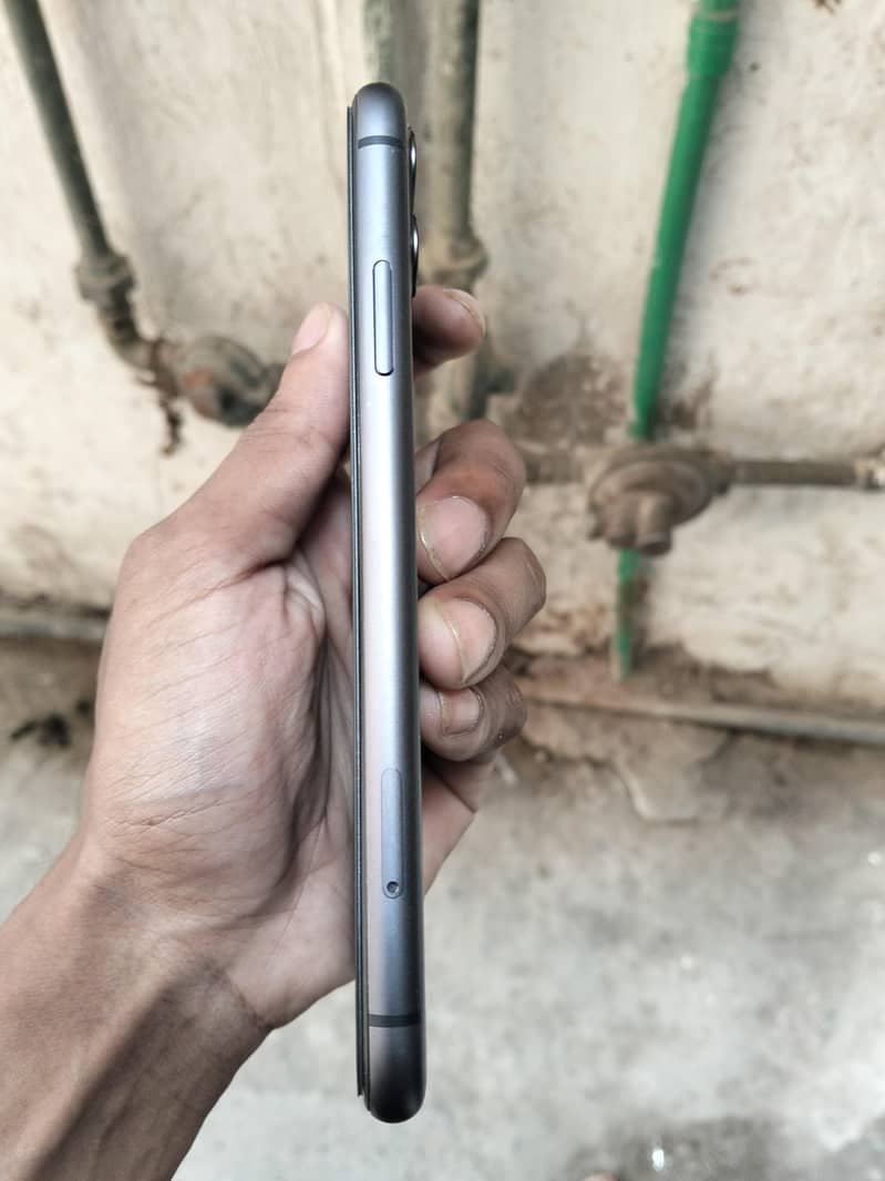Apple iPhone 11 2