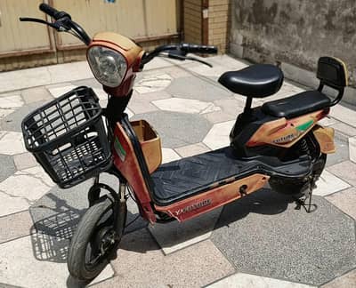 Yj future Indus model kids electric scooty in good condition