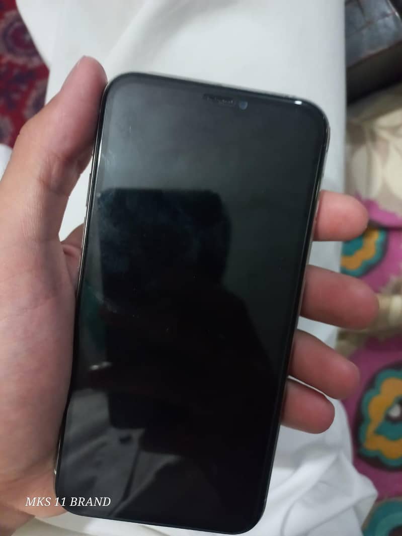 Apple iPhone 11 Pro 2