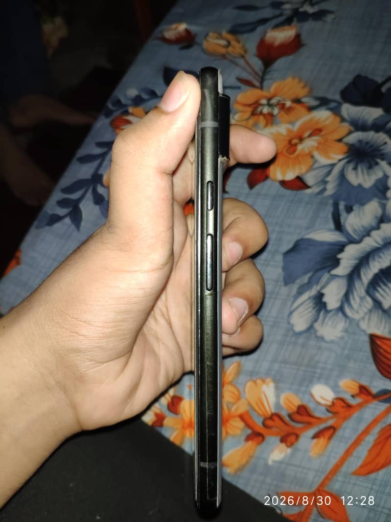 Google Pixel 6 4