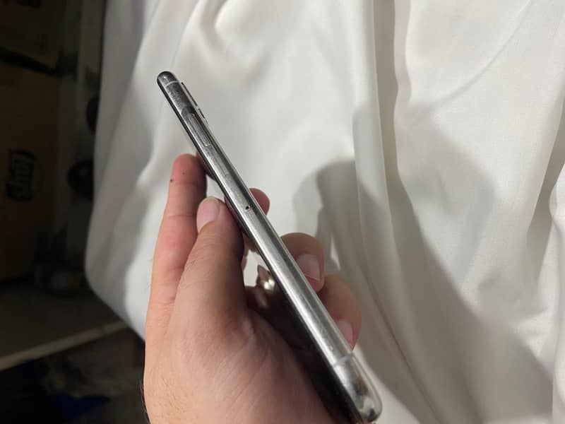 Apple iPhone X 2