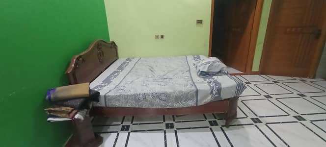 king Size wooden Bed