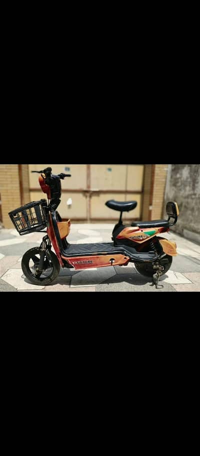 Yj future indus 2022 model with charger